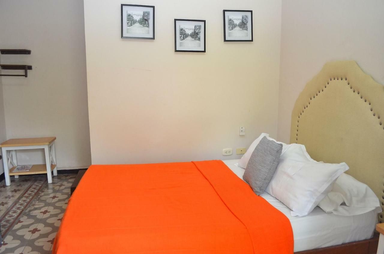 Santa Cruz Hotel 2*